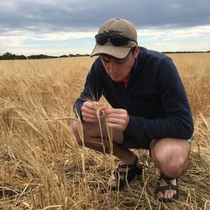 Meet your Posher, Dakota